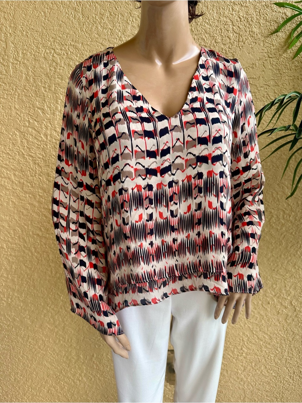 Parker 101 layered silk top with bell sleeves - Picture 3 of 9